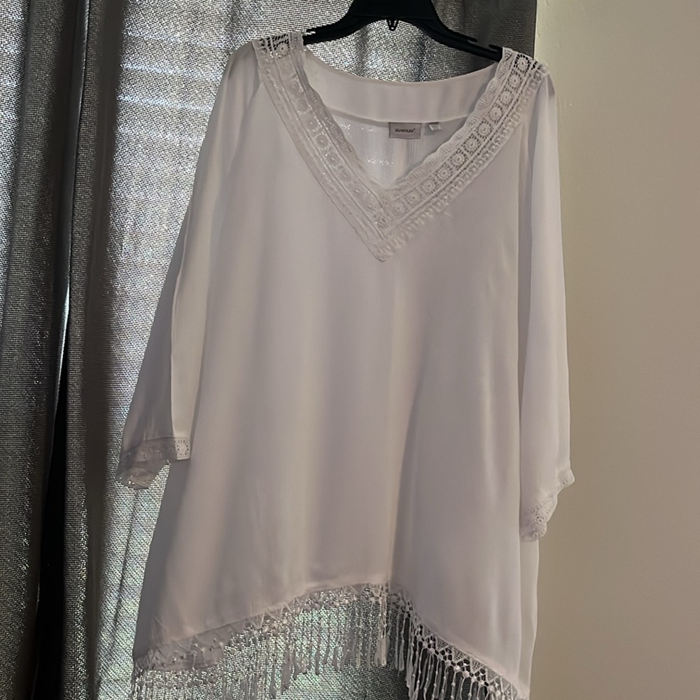 Avenue White blouse 22/24 - Picture 9 of 16